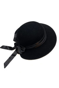 Black ribbon hat