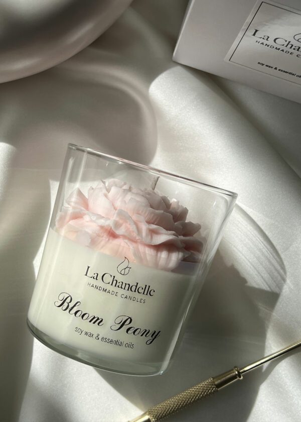 Свещ Bloom Peony